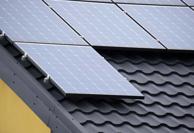 home solar residential roof closeup 800x550 1